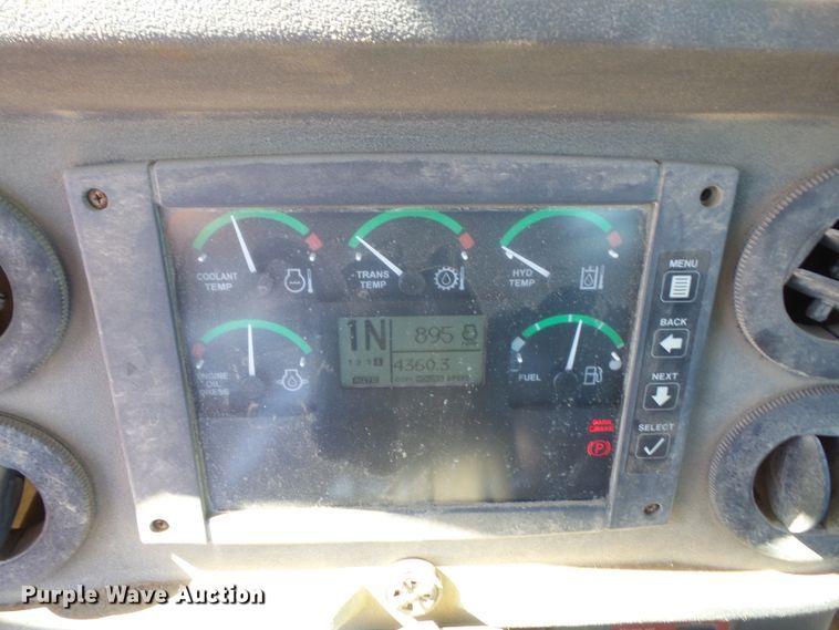 image for item DI2520 2005 John Deere 444J wheel loader