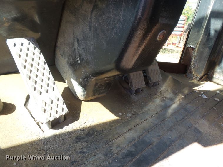 image for item DI2520 2005 John Deere 444J wheel loader