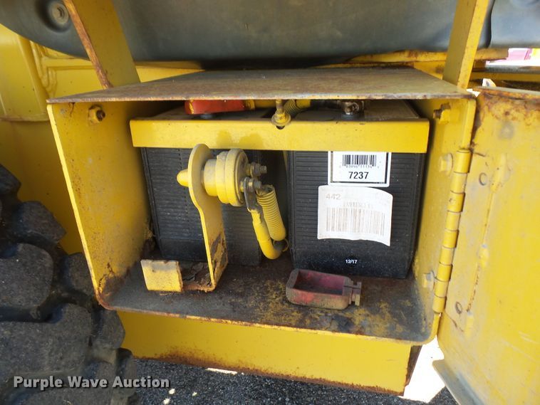 image for item DI2520 2005 John Deere 444J wheel loader