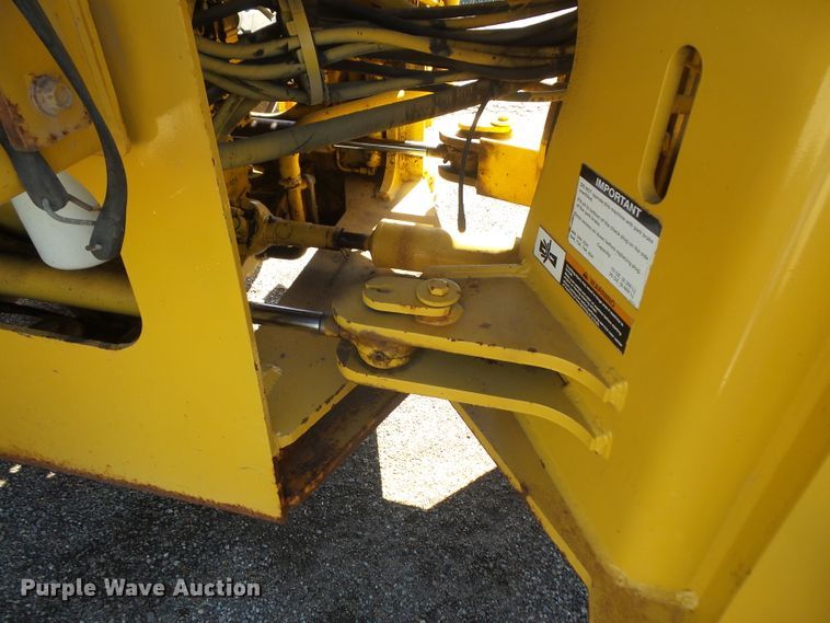 image for item DI2520 2005 John Deere 444J wheel loader