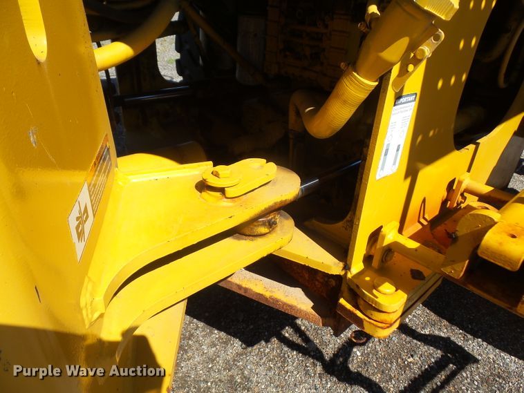 image for item DI2520 2005 John Deere 444J wheel loader