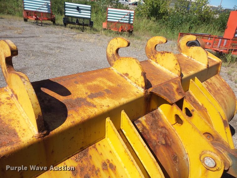 image for item DI2520 2005 John Deere 444J wheel loader