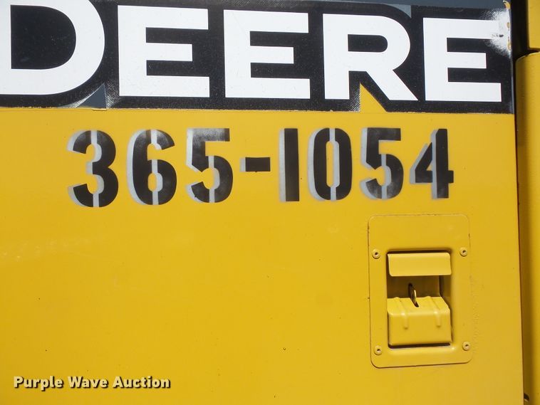 image for item DI2520 2005 John Deere 444J wheel loader