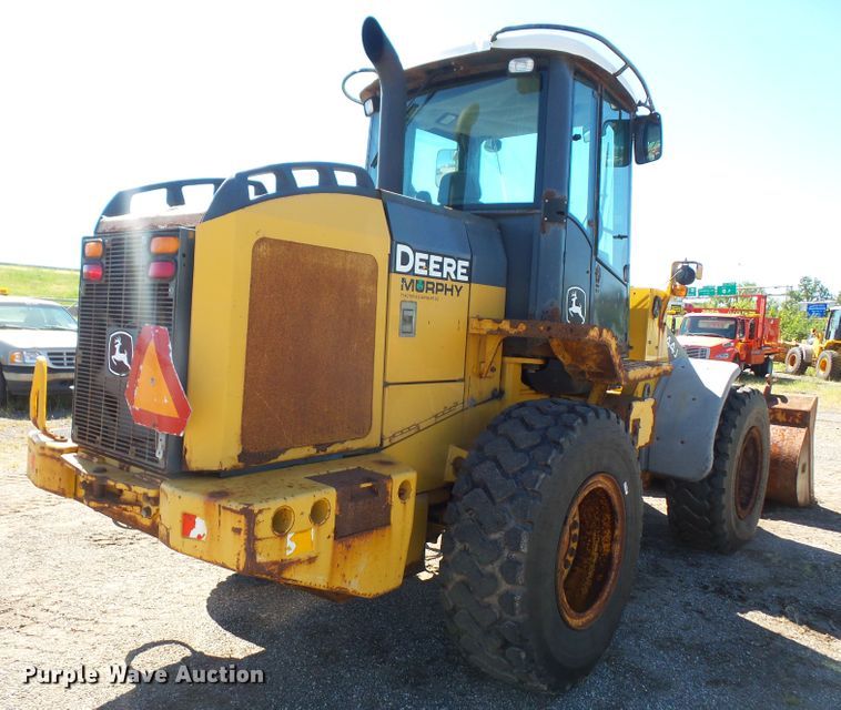 image for item DI2521 2005 John Deere 444J wheel loader