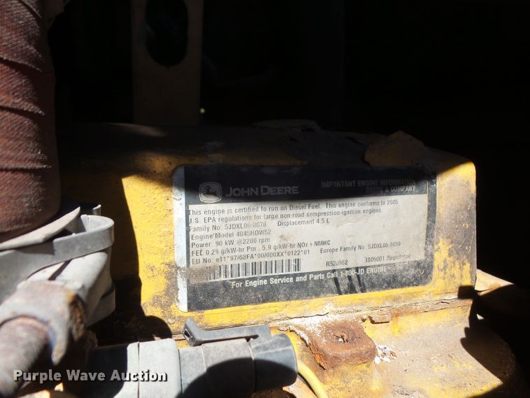 image for item DI2521 2005 John Deere 444J wheel loader