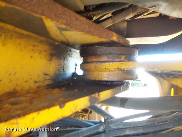 image for item DI2521 2005 John Deere 444J wheel loader