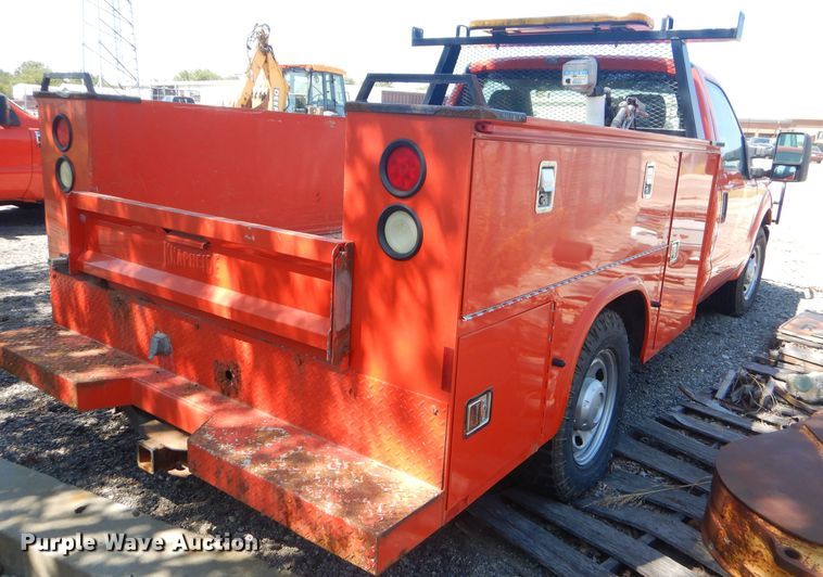 image for item FC9943 2011 Ford F250 Super Duty utility bed pickup truck