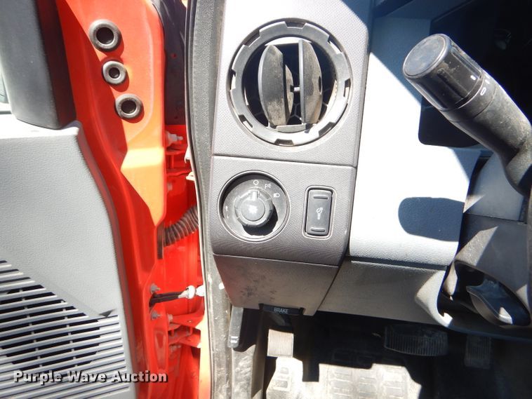 image for item FC9943 2011 Ford F250 Super Duty utility bed pickup truck