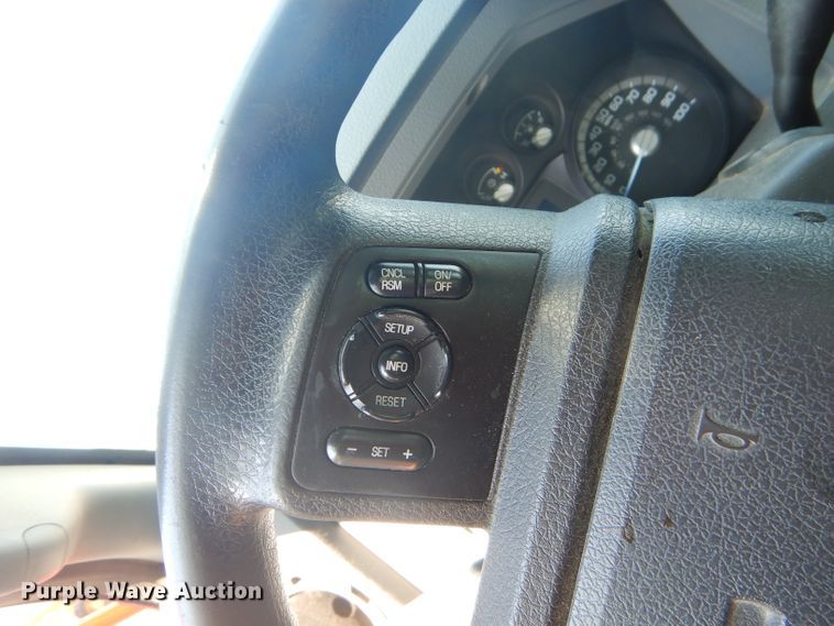 image for item FC9943 2011 Ford F250 Super Duty utility bed pickup truck