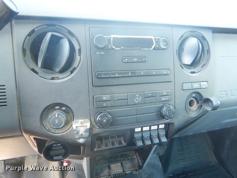 image for item FC9943 2011 Ford F250 Super Duty utility bed pickup truck