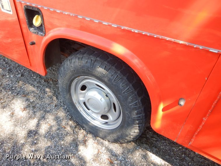 image for item FC9943 2011 Ford F250 Super Duty utility bed pickup truck