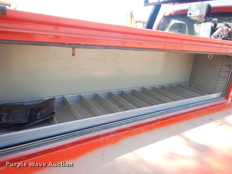 image for item FC9943 2011 Ford F250 Super Duty utility bed pickup truck