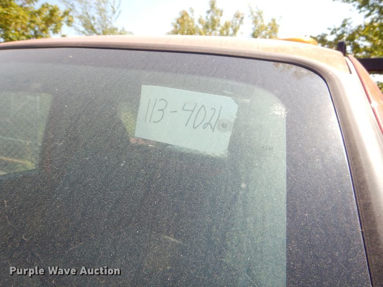 image for item FC9943 2011 Ford F250 Super Duty utility bed pickup truck