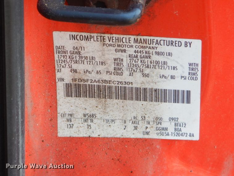 image for item FC9943 2011 Ford F250 Super Duty utility bed pickup truck