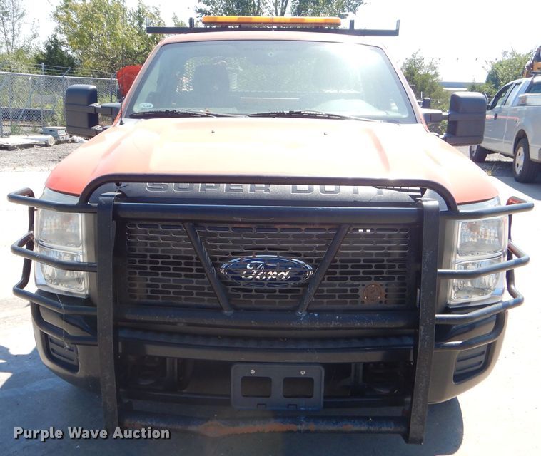 image for item FC9944 2011 Ford F250 Super Duty utility bed pickup truck