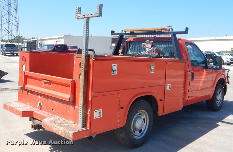 image for item FC9944 2011 Ford F250 Super Duty utility bed pickup truck