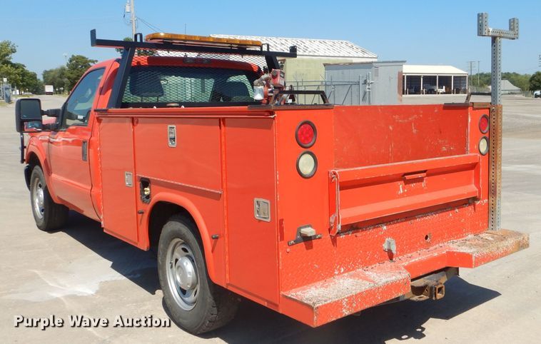 image for item FC9944 2011 Ford F250 Super Duty utility bed pickup truck