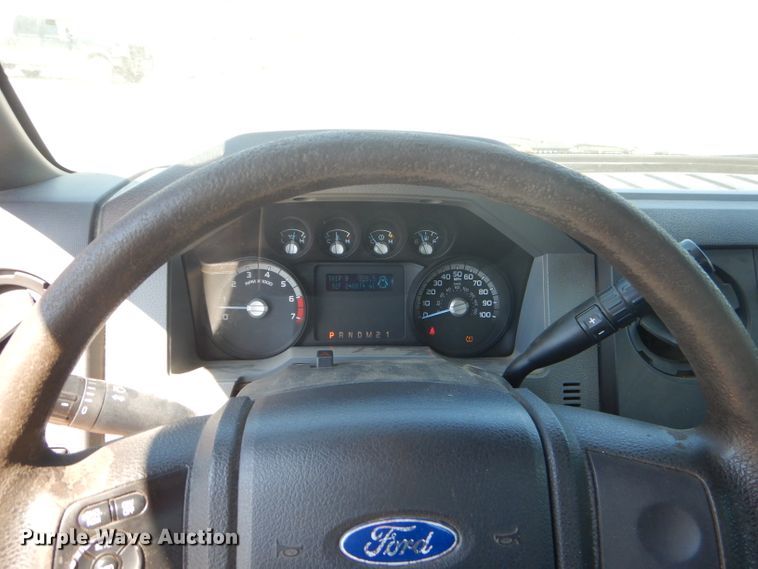 image for item FC9944 2011 Ford F250 Super Duty utility bed pickup truck