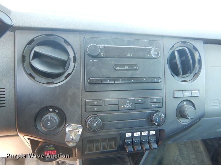 image for item FC9944 2011 Ford F250 Super Duty utility bed pickup truck