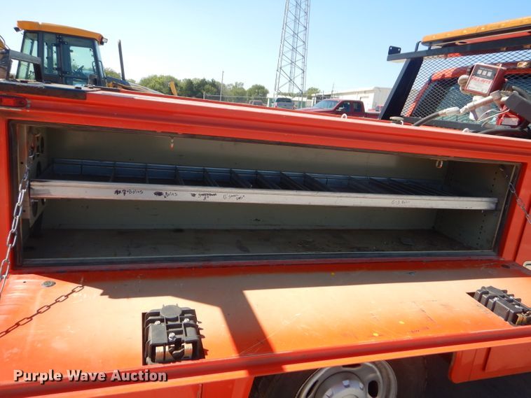 image for item FC9944 2011 Ford F250 Super Duty utility bed pickup truck