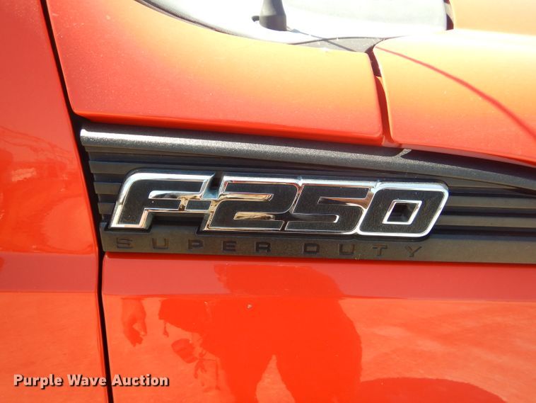 image for item FC9944 2011 Ford F250 Super Duty utility bed pickup truck