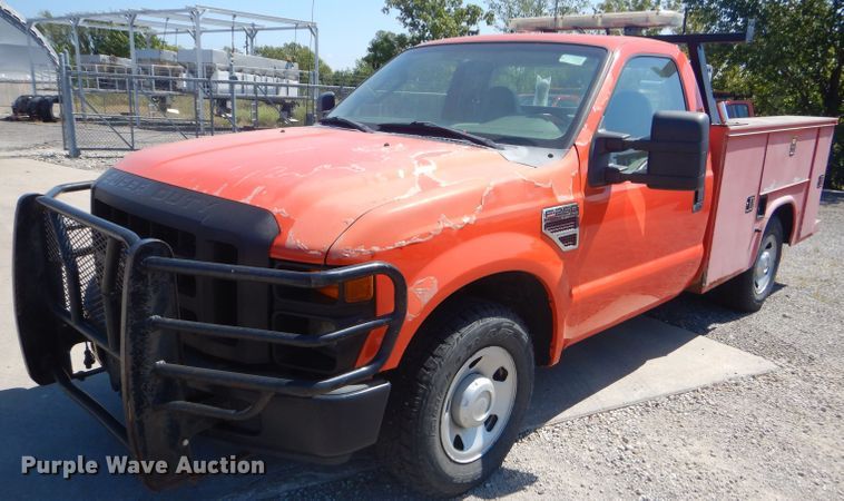 image for item FC9945 2008 Ford F250 Super Duty utility bed pickup truck