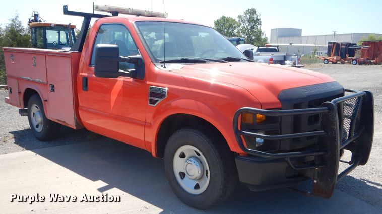 image for item FC9945 2008 Ford F250 Super Duty utility bed pickup truck