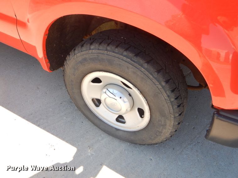 image for item FC9945 2008 Ford F250 Super Duty utility bed pickup truck