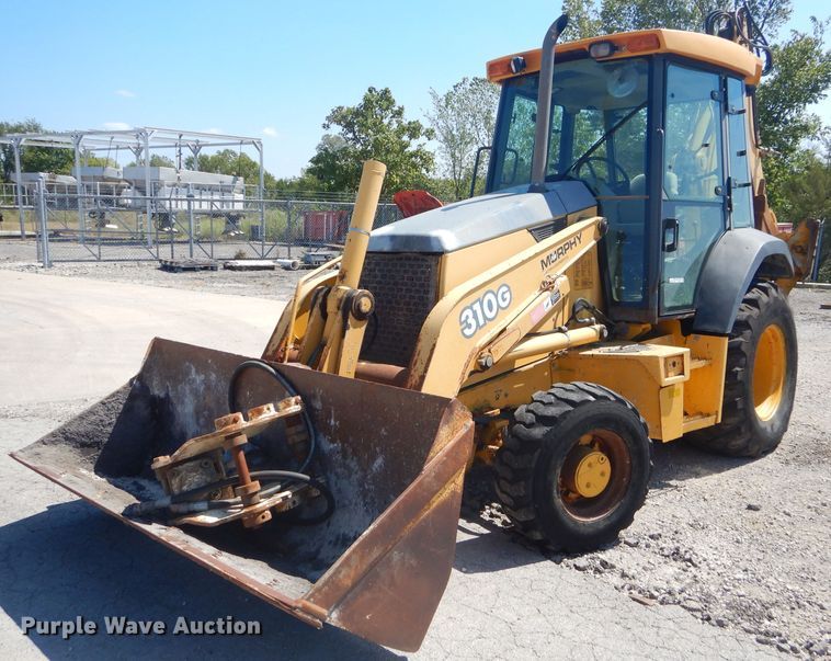 image for item FC9946 2003 John Deere 310G backhoe