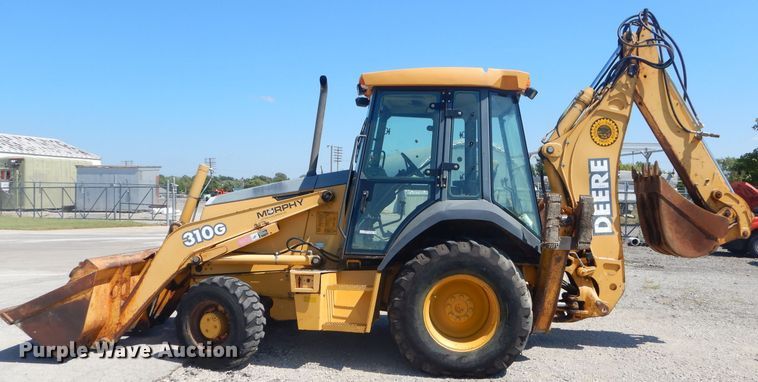 image for item FC9946 2003 John Deere 310G backhoe