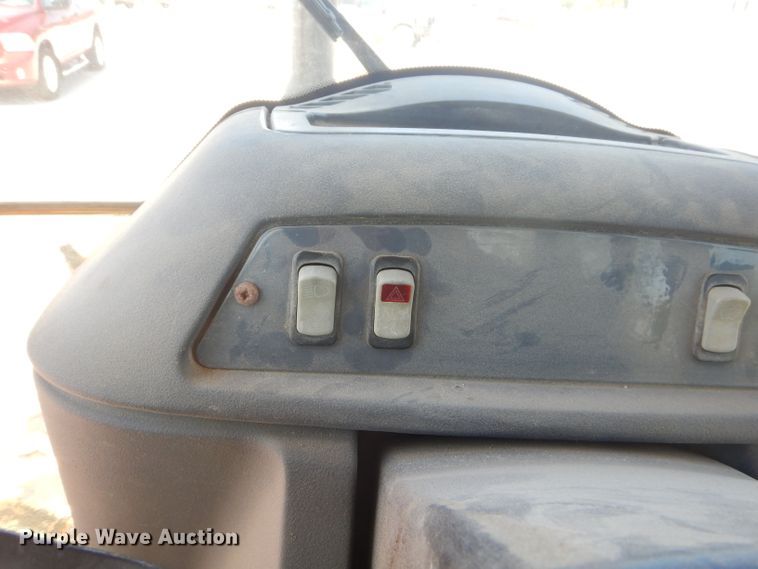 image for item FC9946 2003 John Deere 310G backhoe