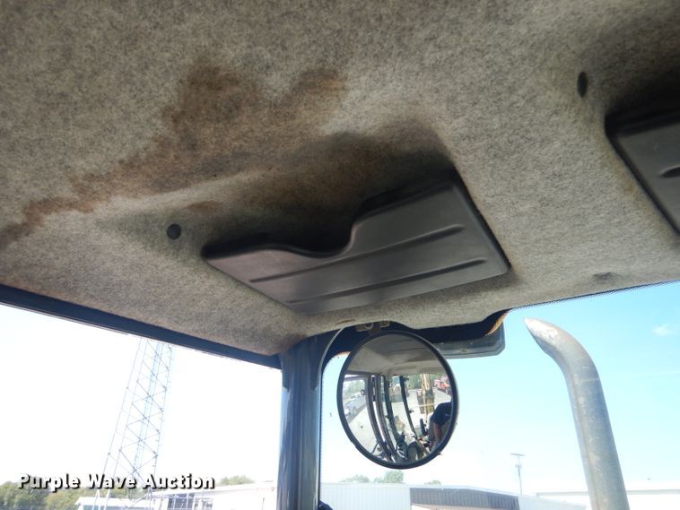 image for item FC9946 2003 John Deere 310G backhoe