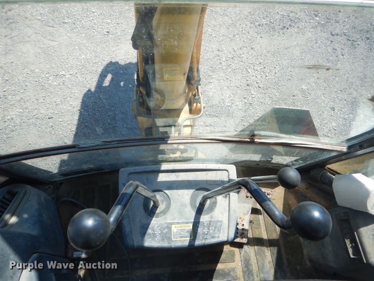 image for item FC9946 2003 John Deere 310G backhoe