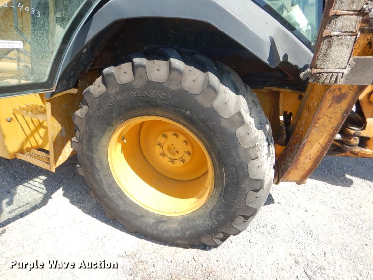 image for item FC9946 2003 John Deere 310G backhoe