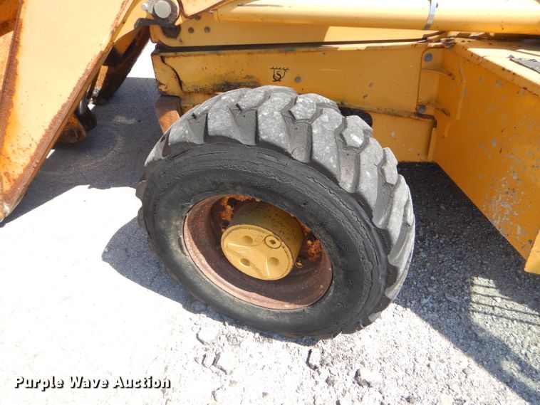 image for item FC9946 2003 John Deere 310G backhoe