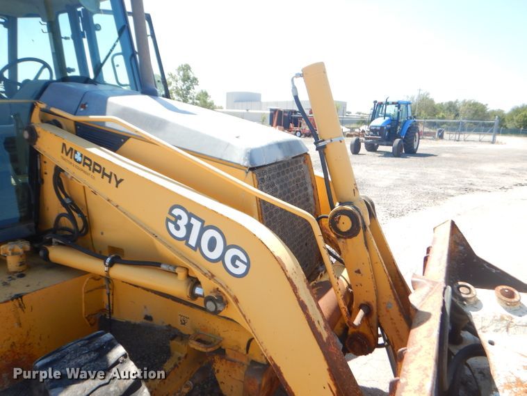 image for item FC9946 2003 John Deere 310G backhoe