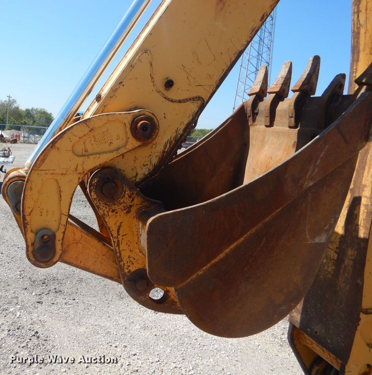 image for item FC9946 2003 John Deere 310G backhoe