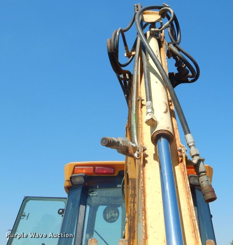 image for item FC9946 2003 John Deere 310G backhoe