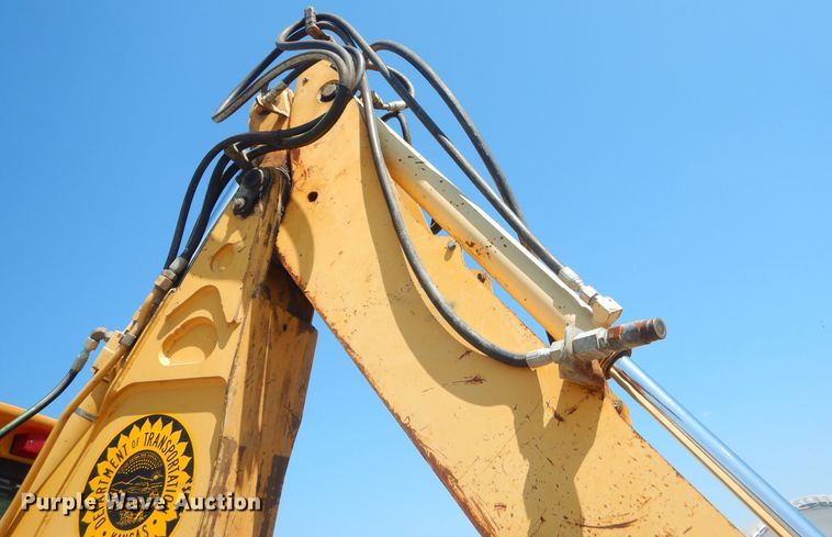 image for item FC9946 2003 John Deere 310G backhoe