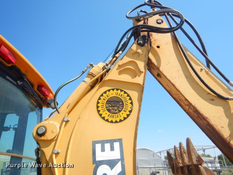 image for item FC9946 2003 John Deere 310G backhoe