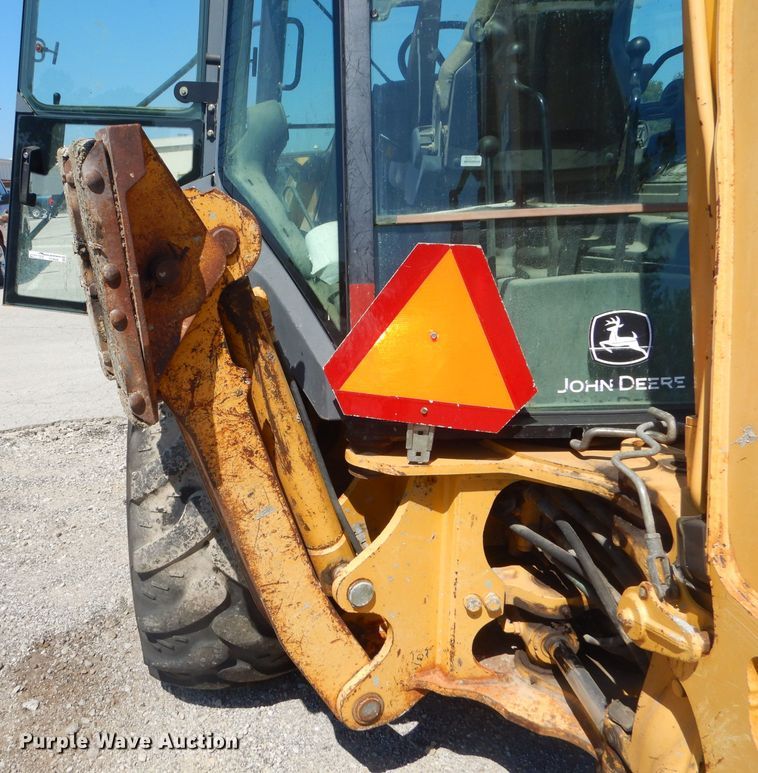 image for item FC9946 2003 John Deere 310G backhoe