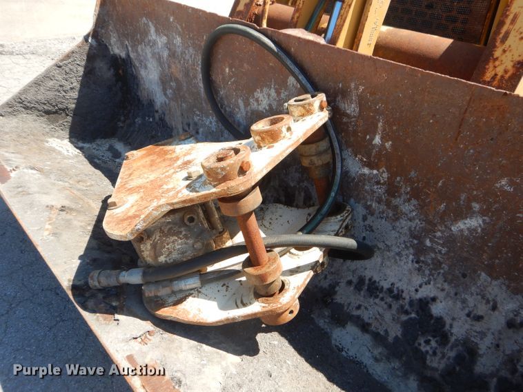 image for item FC9946 2003 John Deere 310G backhoe