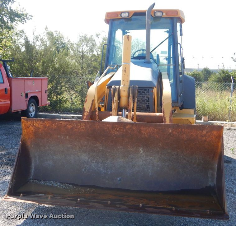 image for item FC9947 2003 John Deere 310G backhoe