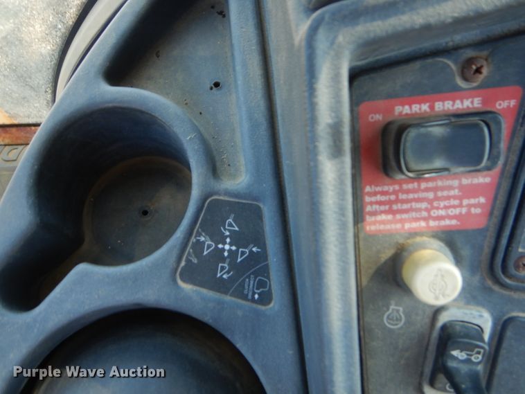 image for item FC9947 2003 John Deere 310G backhoe