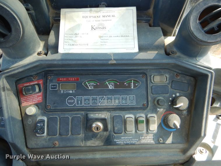 image for item FC9947 2003 John Deere 310G backhoe