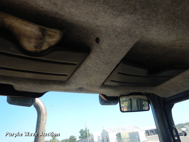 image for item FC9947 2003 John Deere 310G backhoe