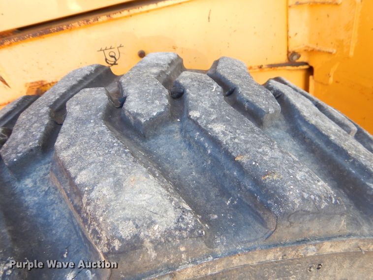 image for item FC9947 2003 John Deere 310G backhoe