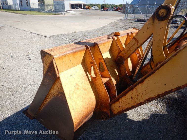 image for item FC9947 2003 John Deere 310G backhoe