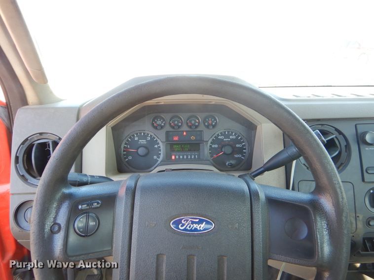 image for item FC9948 2008 Ford F250 Super Duty XL utility bed pickup truck