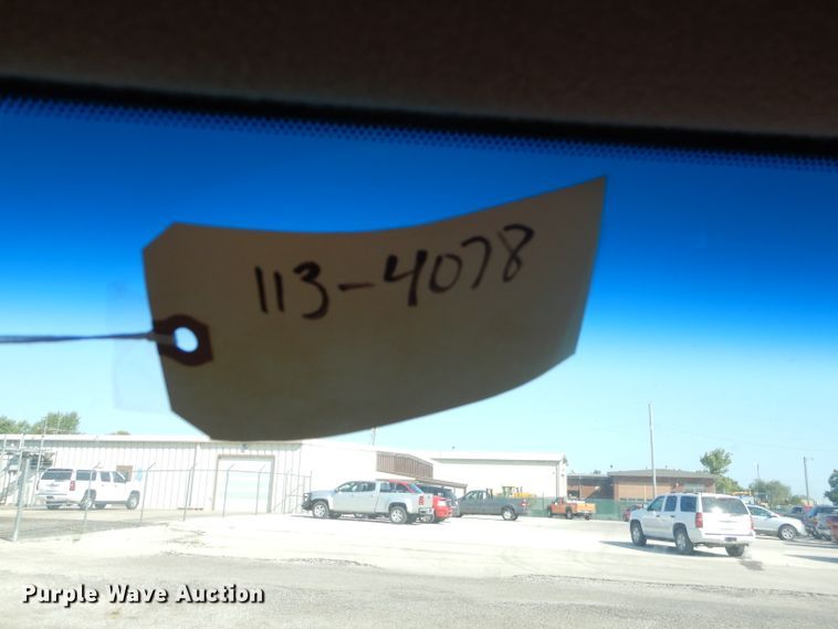 image for item FC9948 2008 Ford F250 Super Duty XL utility bed pickup truck